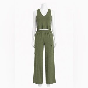 Olive Ribbed Knit Two-Piece Set – Sleeveless V-Neck Top & Cargo Pants